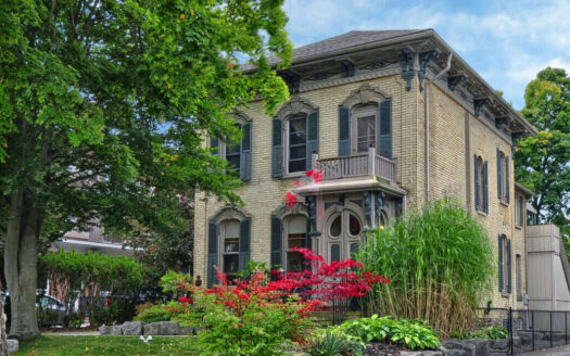 77 Light Street – Woodstock Ontario